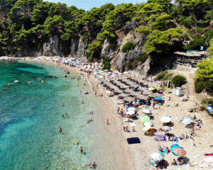 beaches alonaki par 1