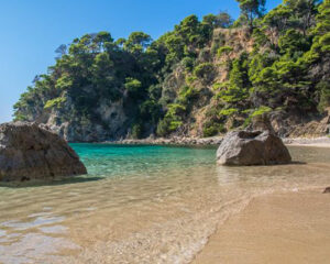 beaches alonaki par 4